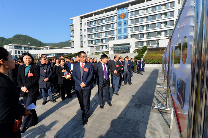 青川县：举行“廉洁青川 美丽家园”党风廉政建设图片展