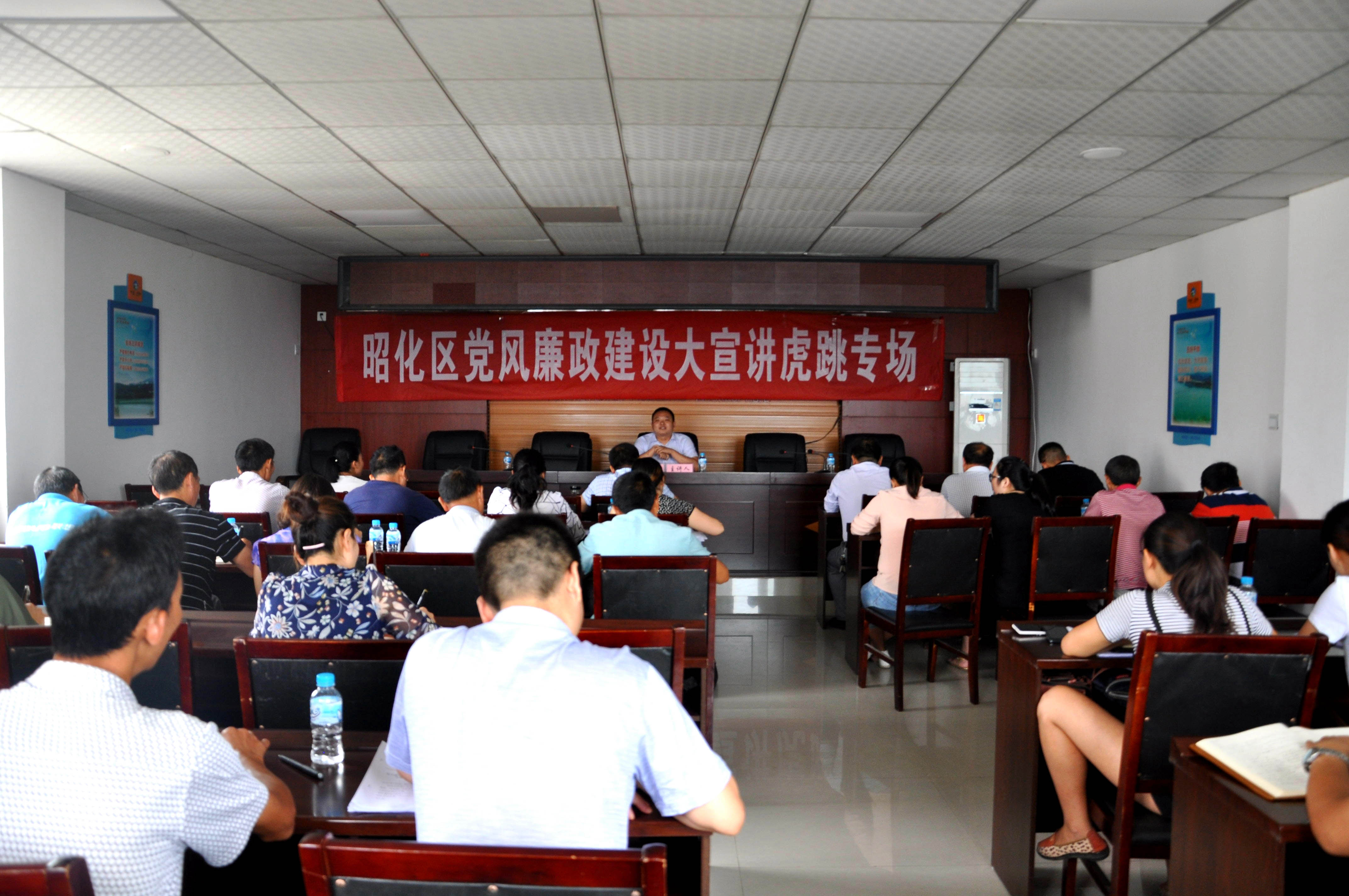 党风廉政建设大宣传进乡村.jpg