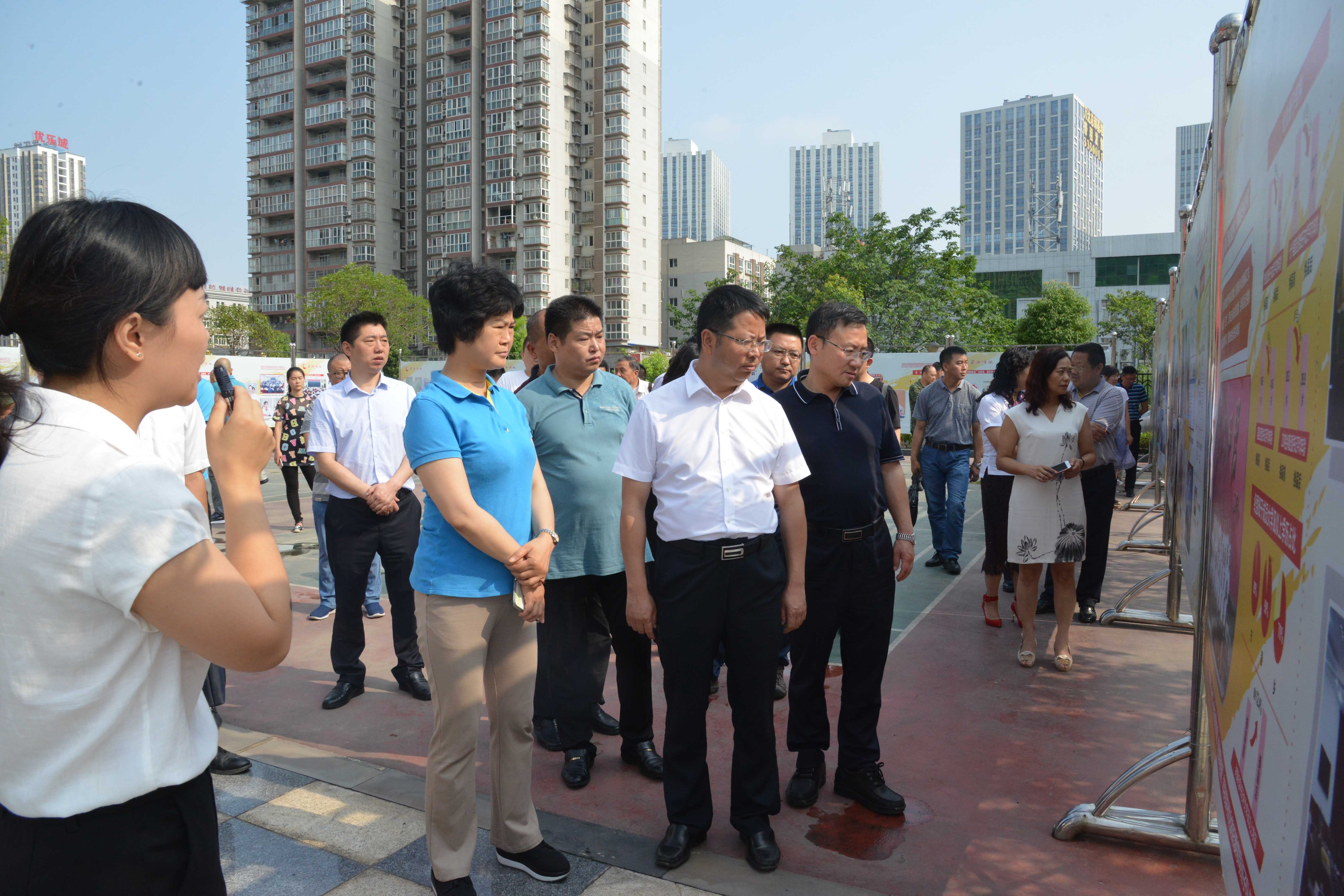 利州区：党政“一把手”集体接受警示教育