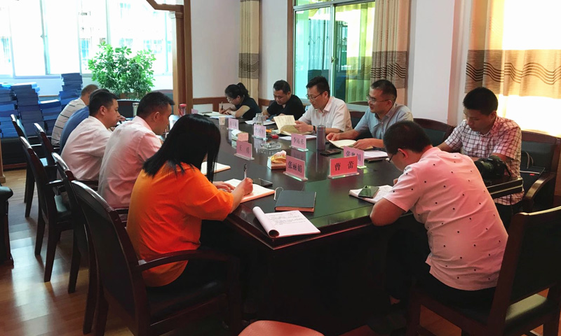 图为李国平同志在旺苍县委巡察办调研工作2.jpg