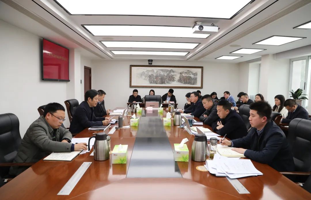 市纪委常委会召开（扩大）会议 传达学习全国“两会”精神